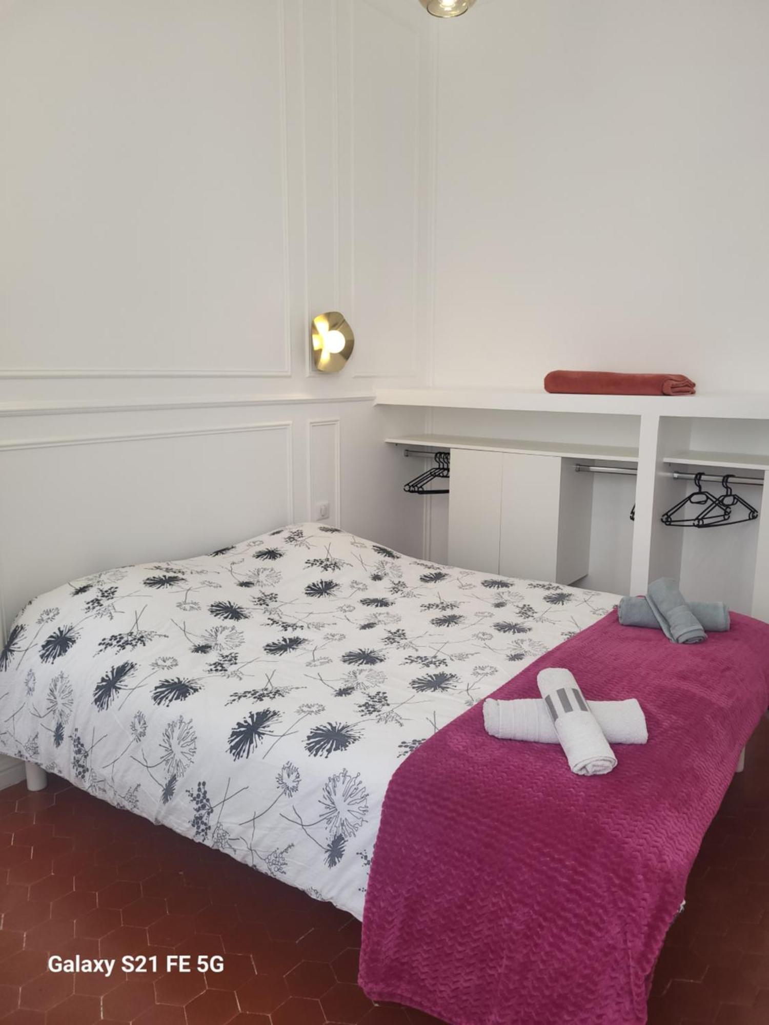 Apartment Grand T2 Cours Napoleon B *